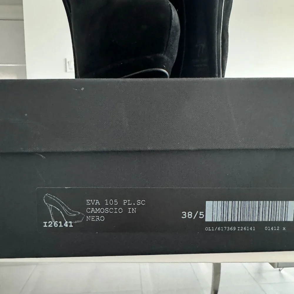 GIUSEPPE ZANOTTI  Eva Black Suede Pumps, size 38.5 - Picture 17 of 17